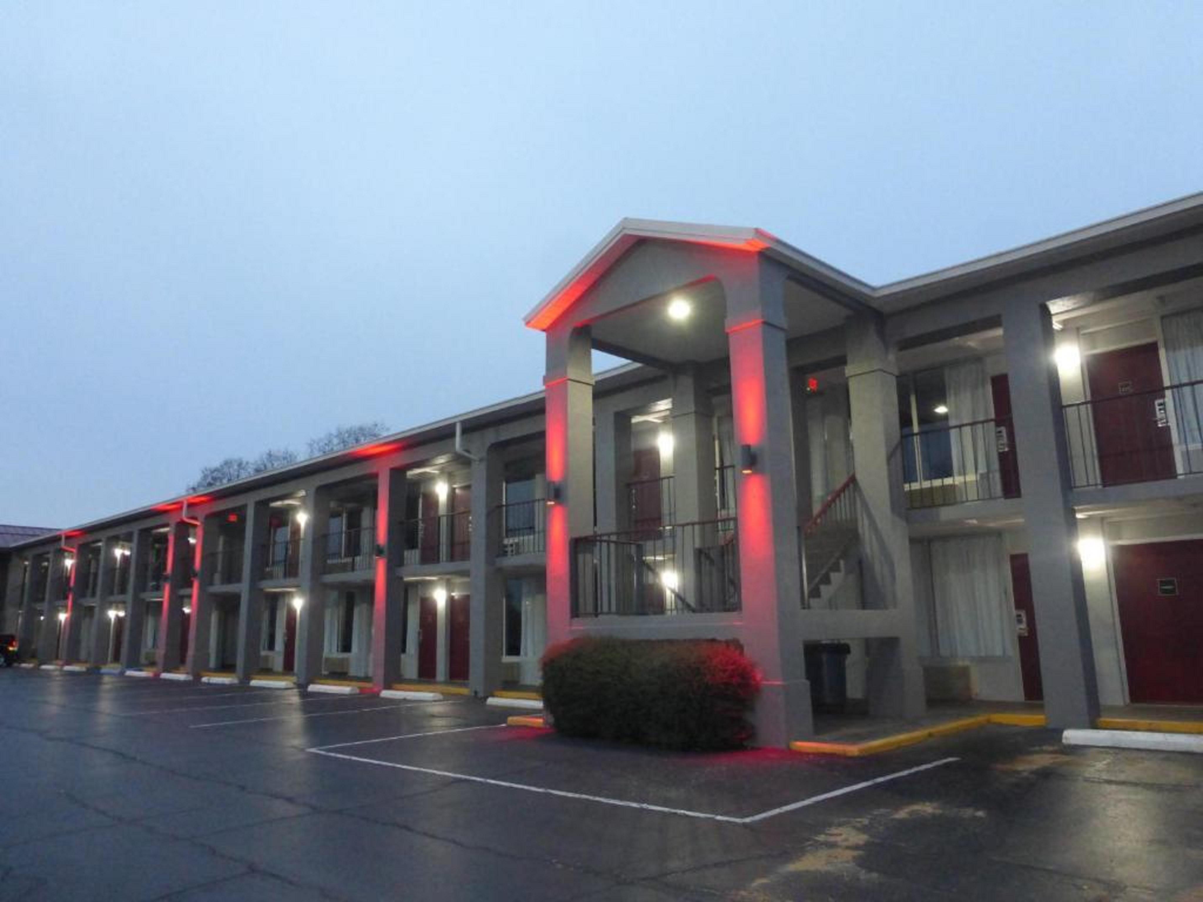 Red Roof Inn Evergreen Extérieur photo